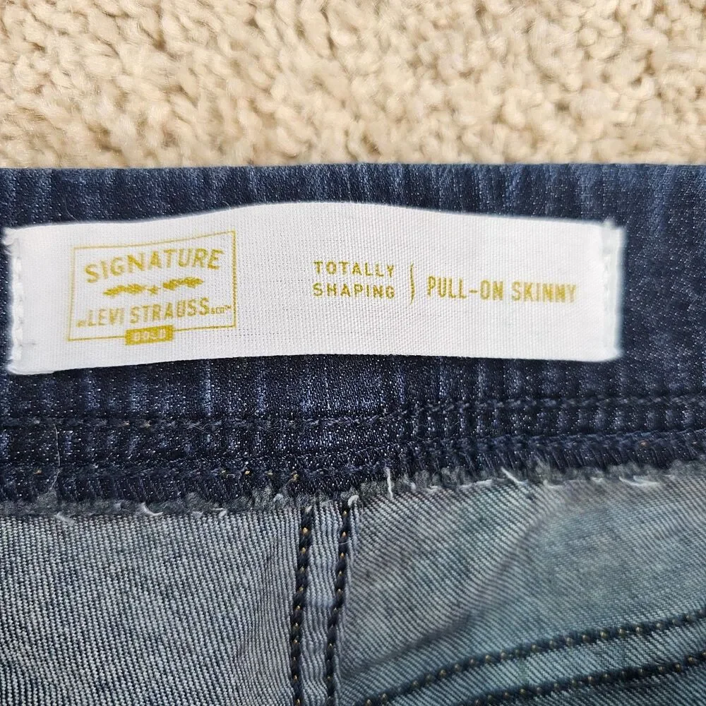 Signature Levi Strauss Pull-On Skinny Jeans Dark Wash Women’s 12/31 Stretch - Picture 8 of 14